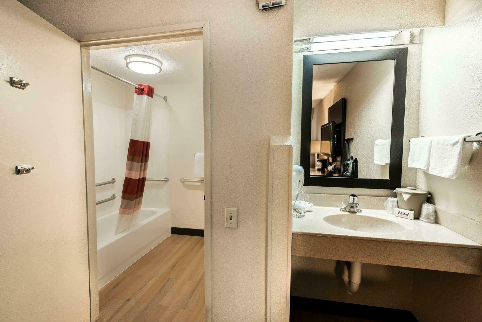 Red Roof Inn Plus+ Ann Arbor - U Of Michigan North Dış mekan fotoğraf